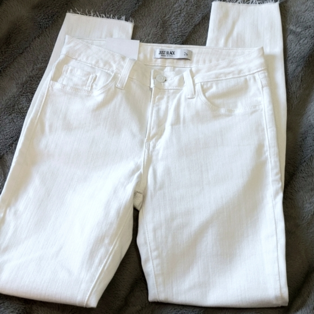 💎2/$20 JUST BLACK- SKINNY WHITE JEANS